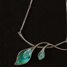 Load image into Gallery viewer, Silver Finish with Quartz Stone Calla Neckpiece
